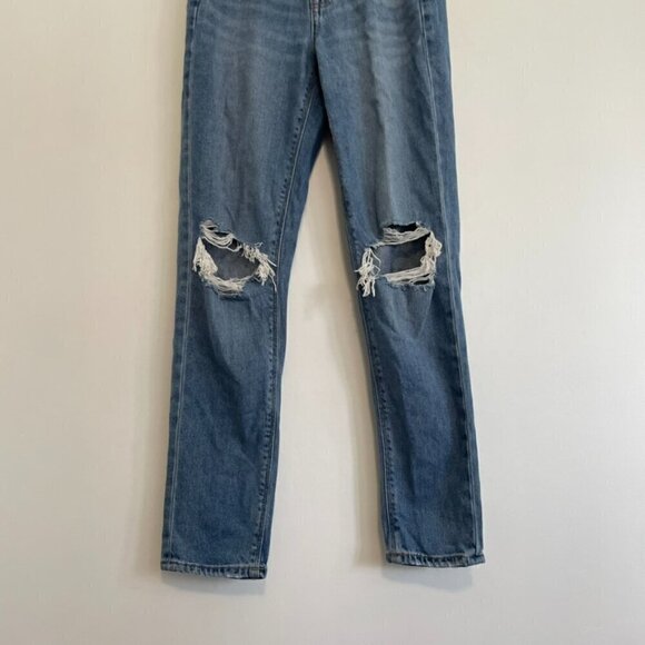 AMERICAN EAGLE AE Comfort Stretch Waistband Mom Jean Medium Wash Ripped Cropped - Picture 4 of 12